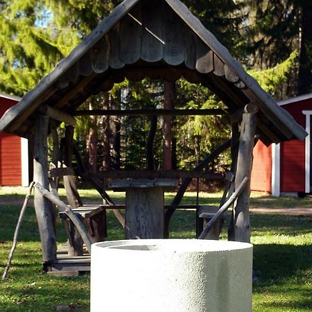 Hotel Lits Camping, Stugby Och Kanot Exterior foto