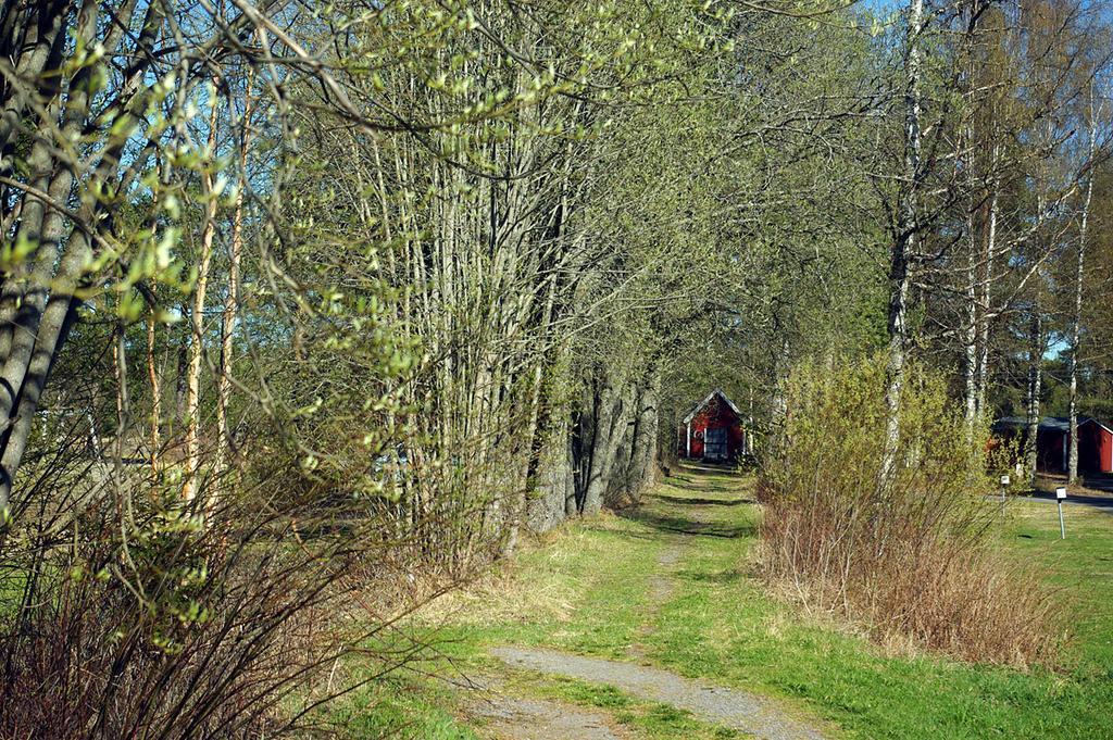 Hotel Lits Camping, Stugby Och Kanot Exterior foto