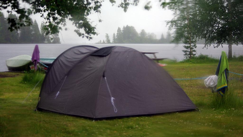 Hotel Lits Camping, Stugby Och Kanot Exterior foto
