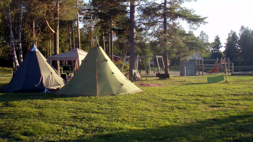 Hotel Lits Camping, Stugby Och Kanot Exterior foto